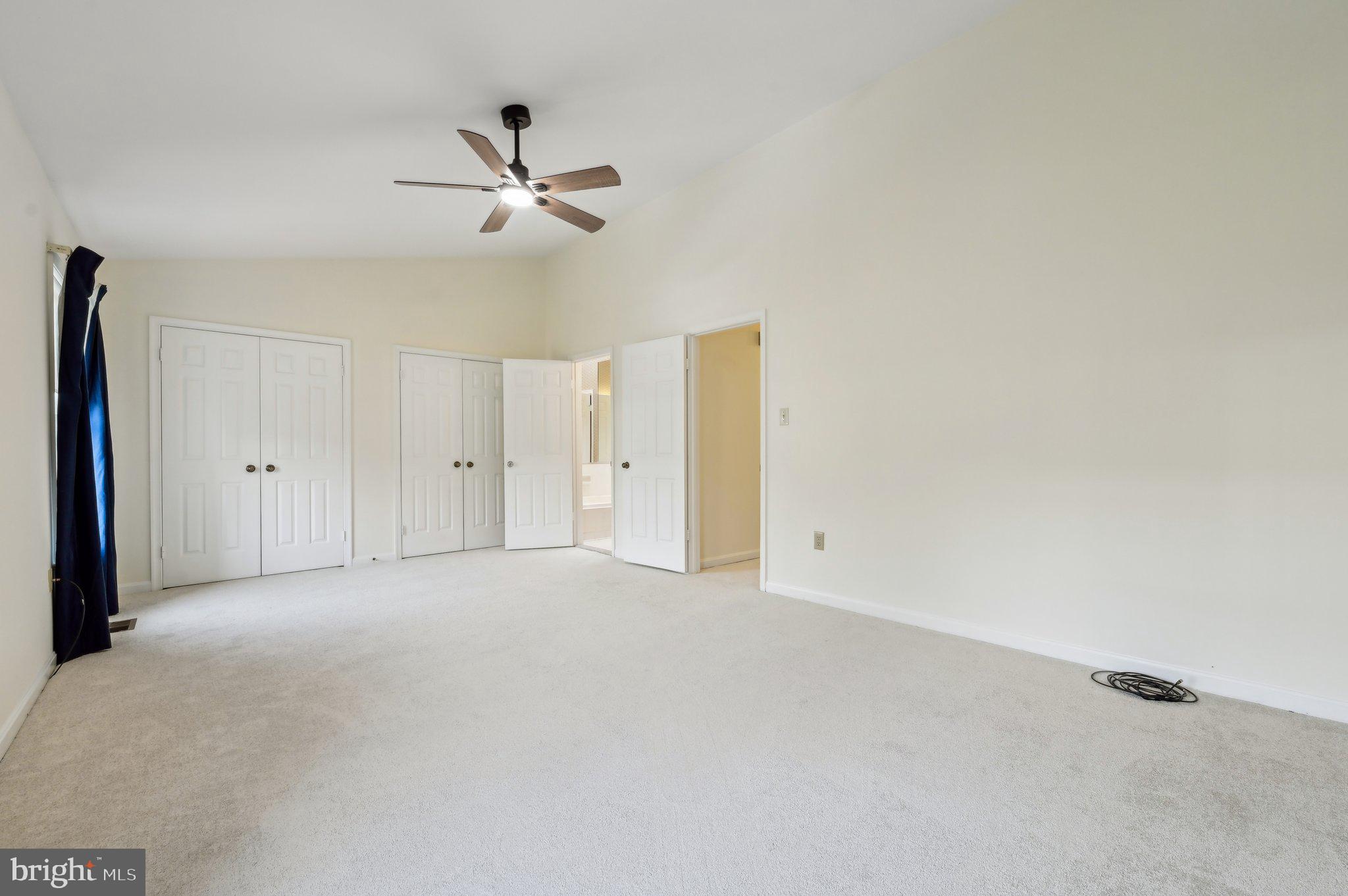 LAUREL LAKES - Residential