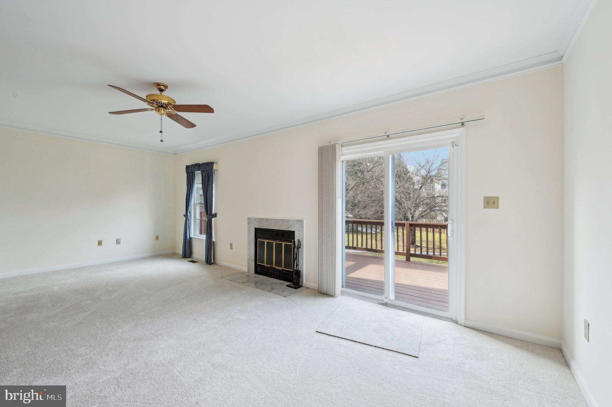 LAUREL LAKES - Residential