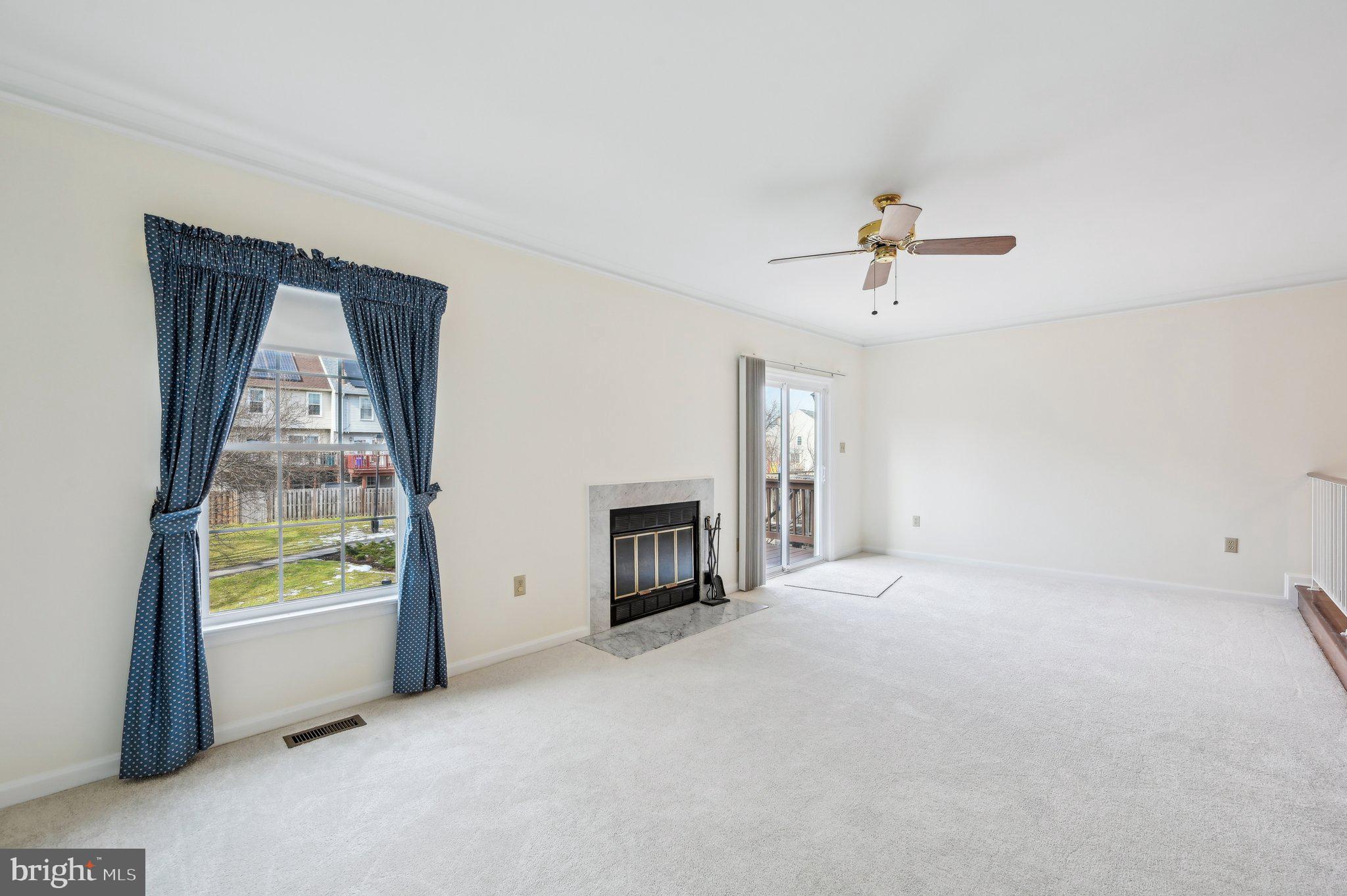 LAUREL LAKES - Residential