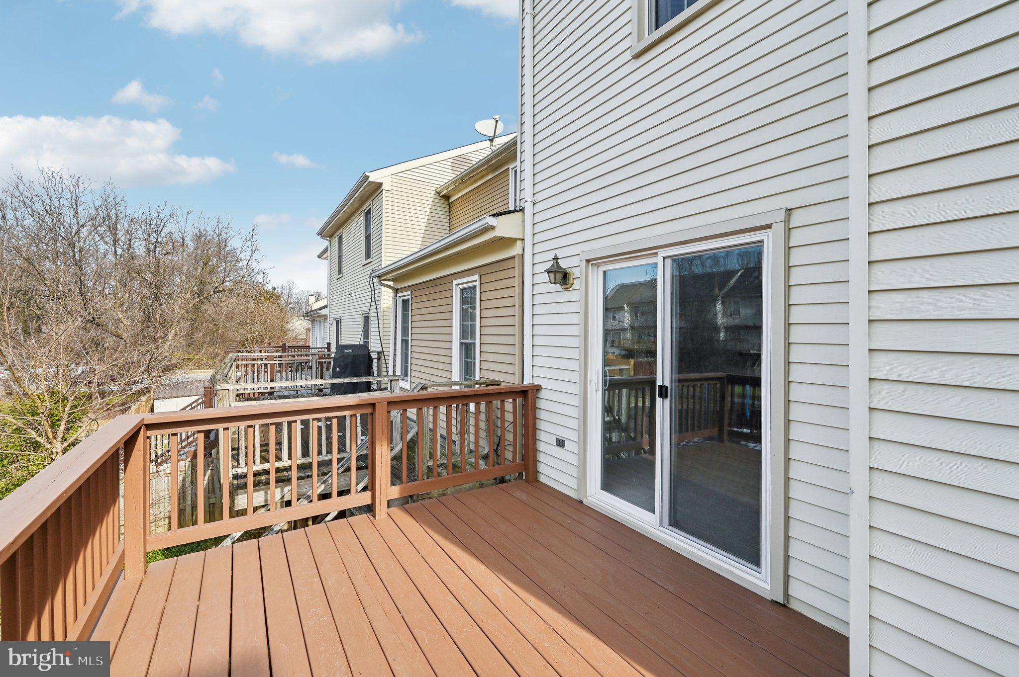 LAUREL LAKES - Residential