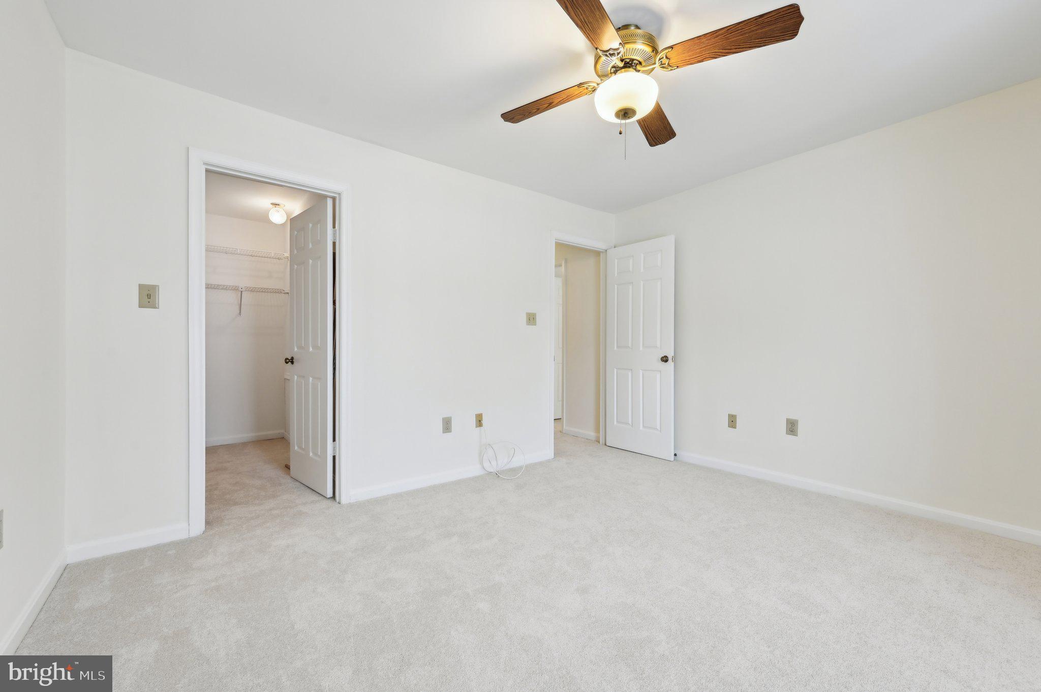 LAUREL LAKES - Residential