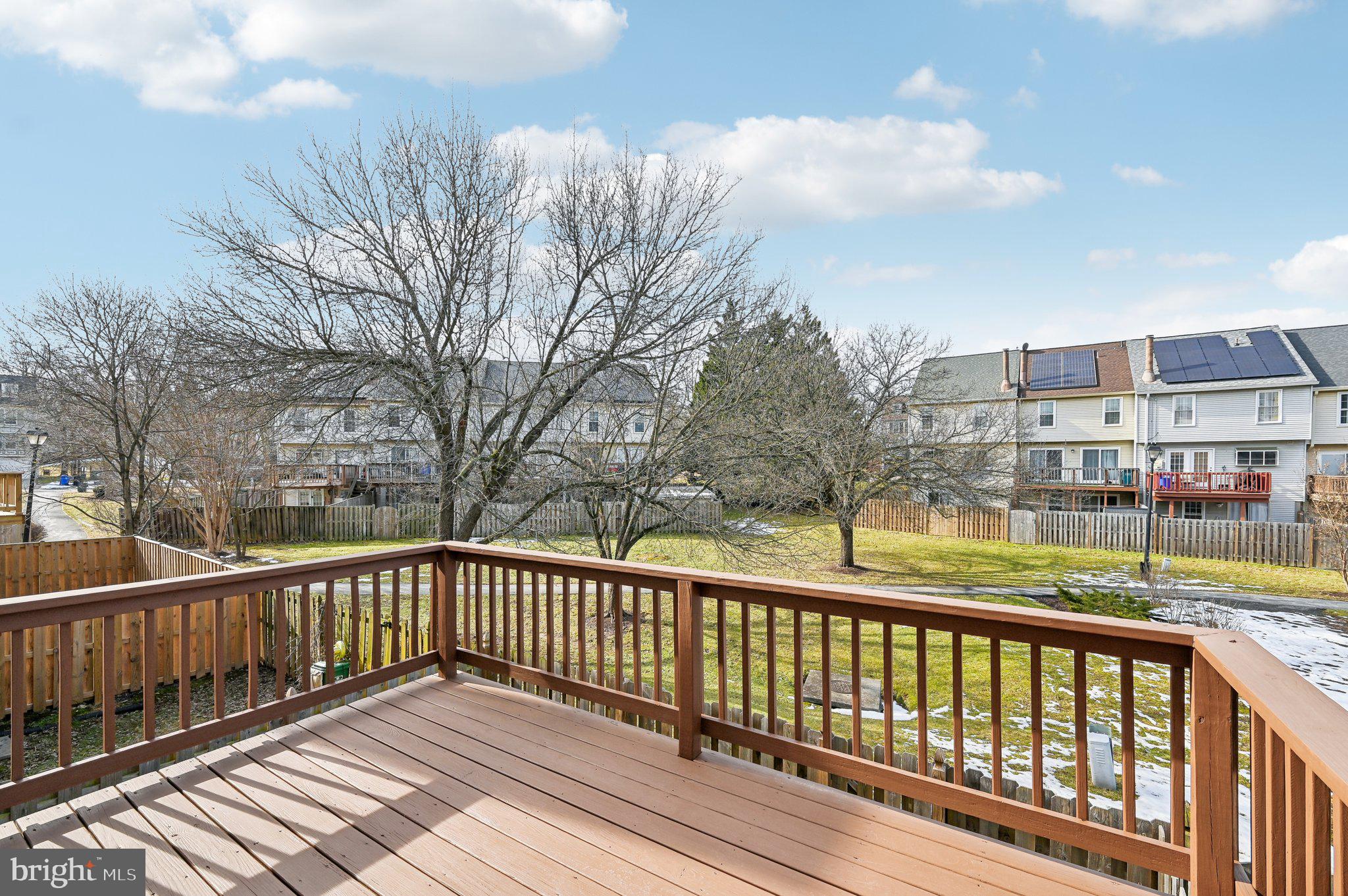 LAUREL LAKES - Residential