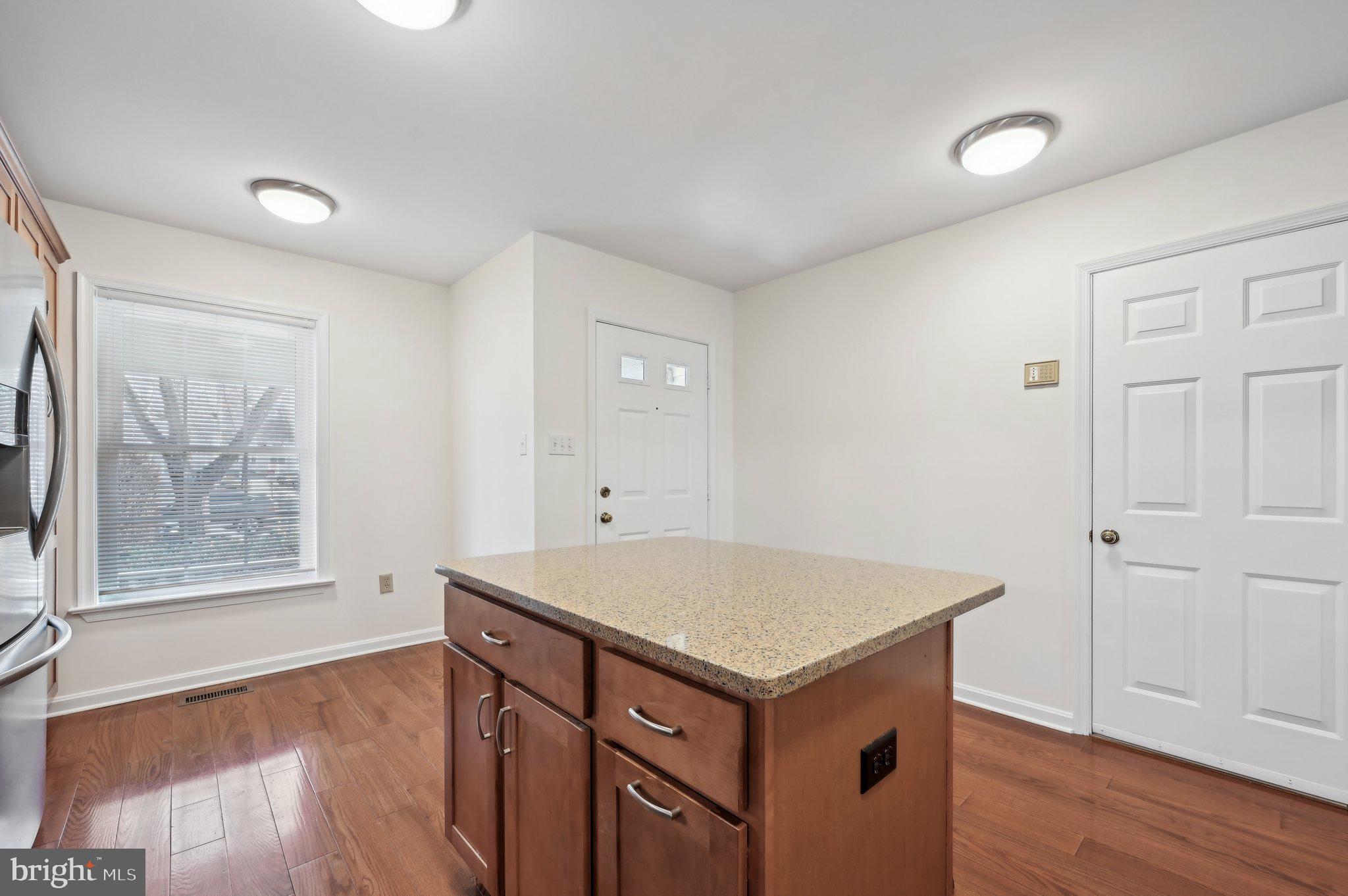 LAUREL LAKES - Residential