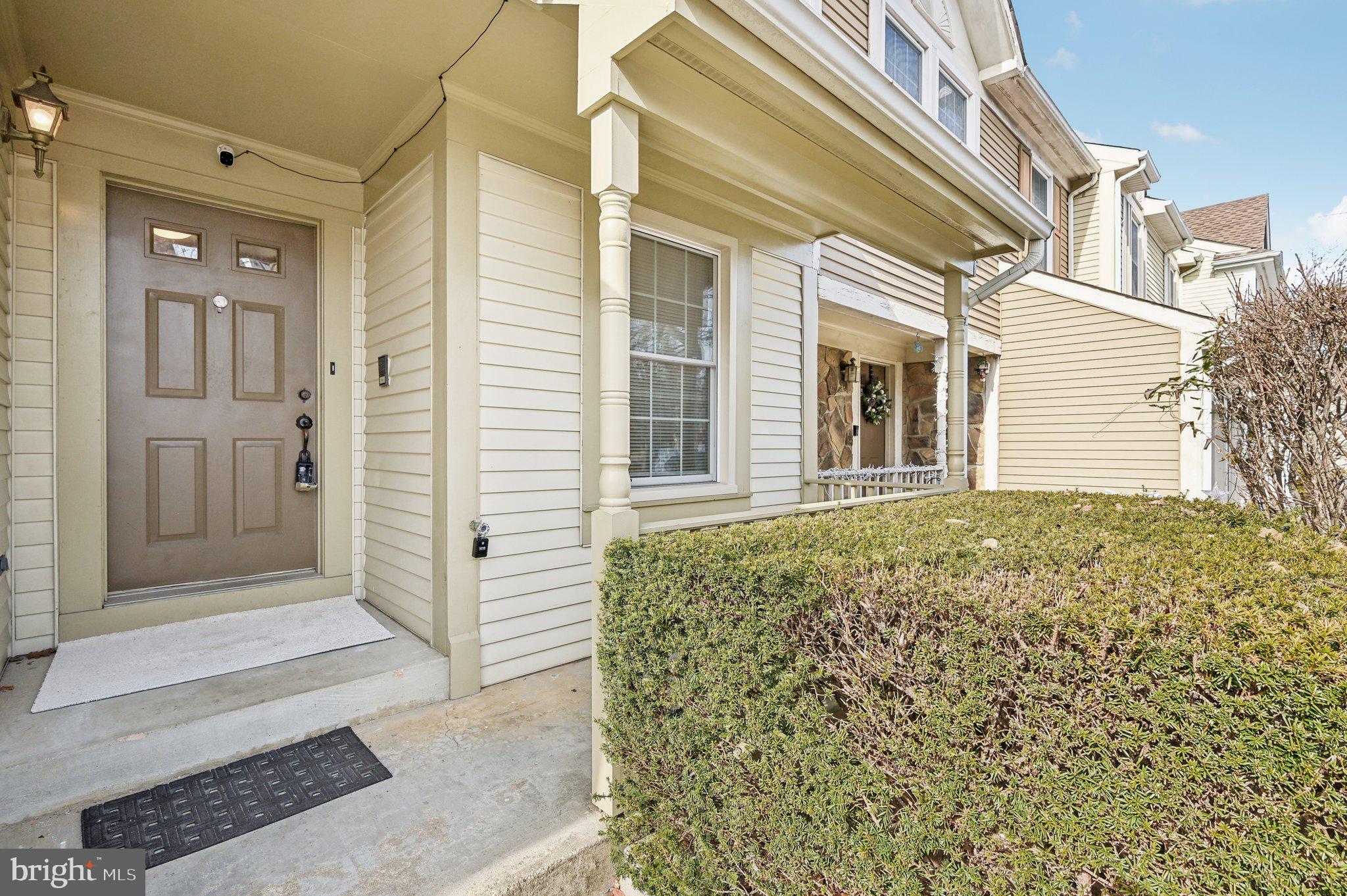 LAUREL LAKES - Residential