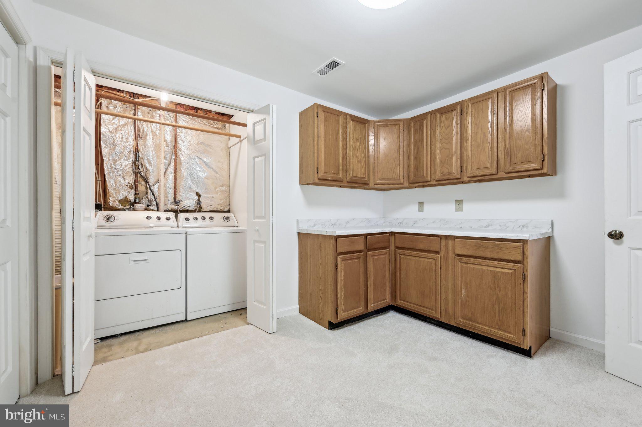 LAUREL LAKES - Residential