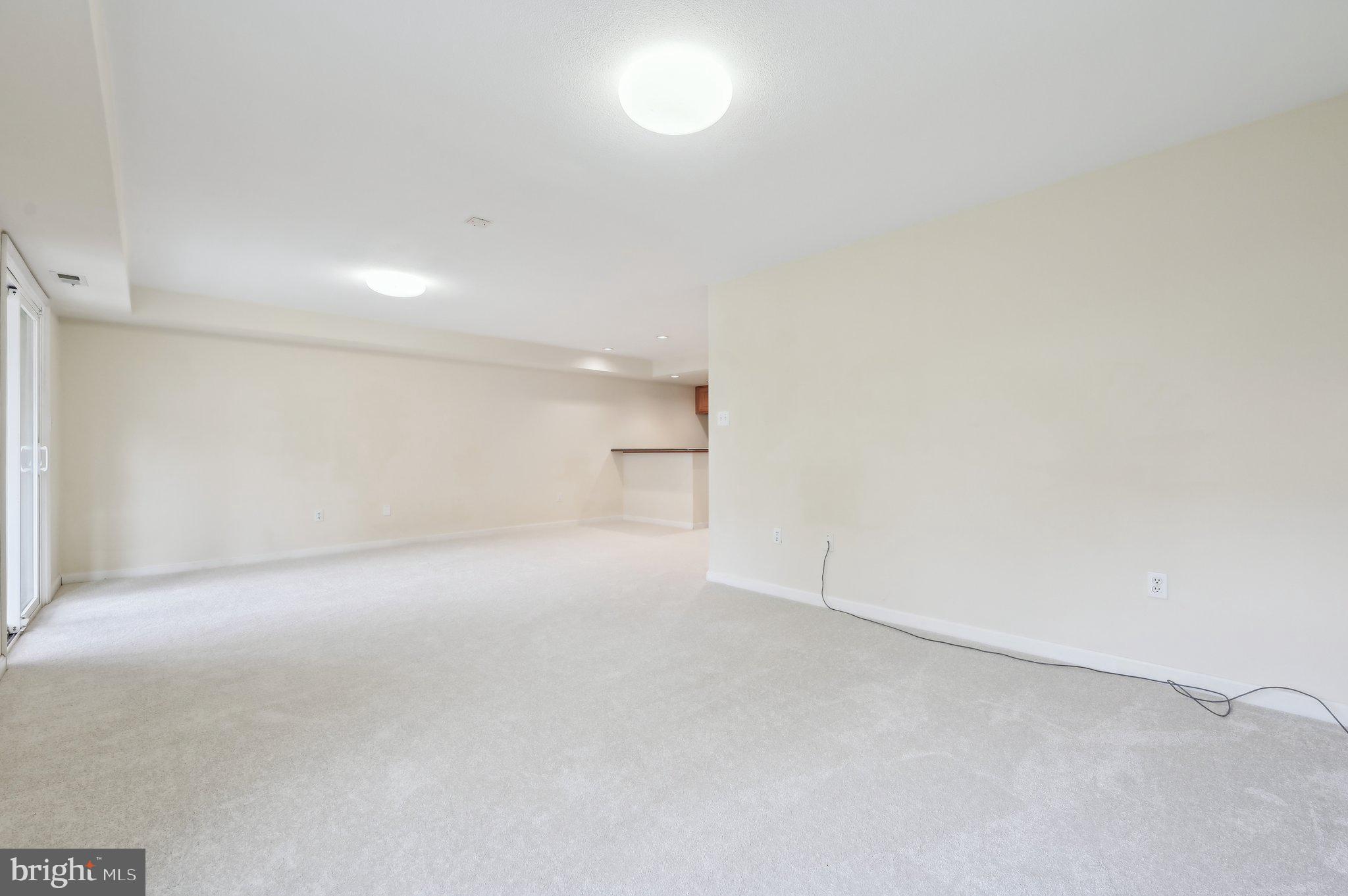 LAUREL LAKES - Residential