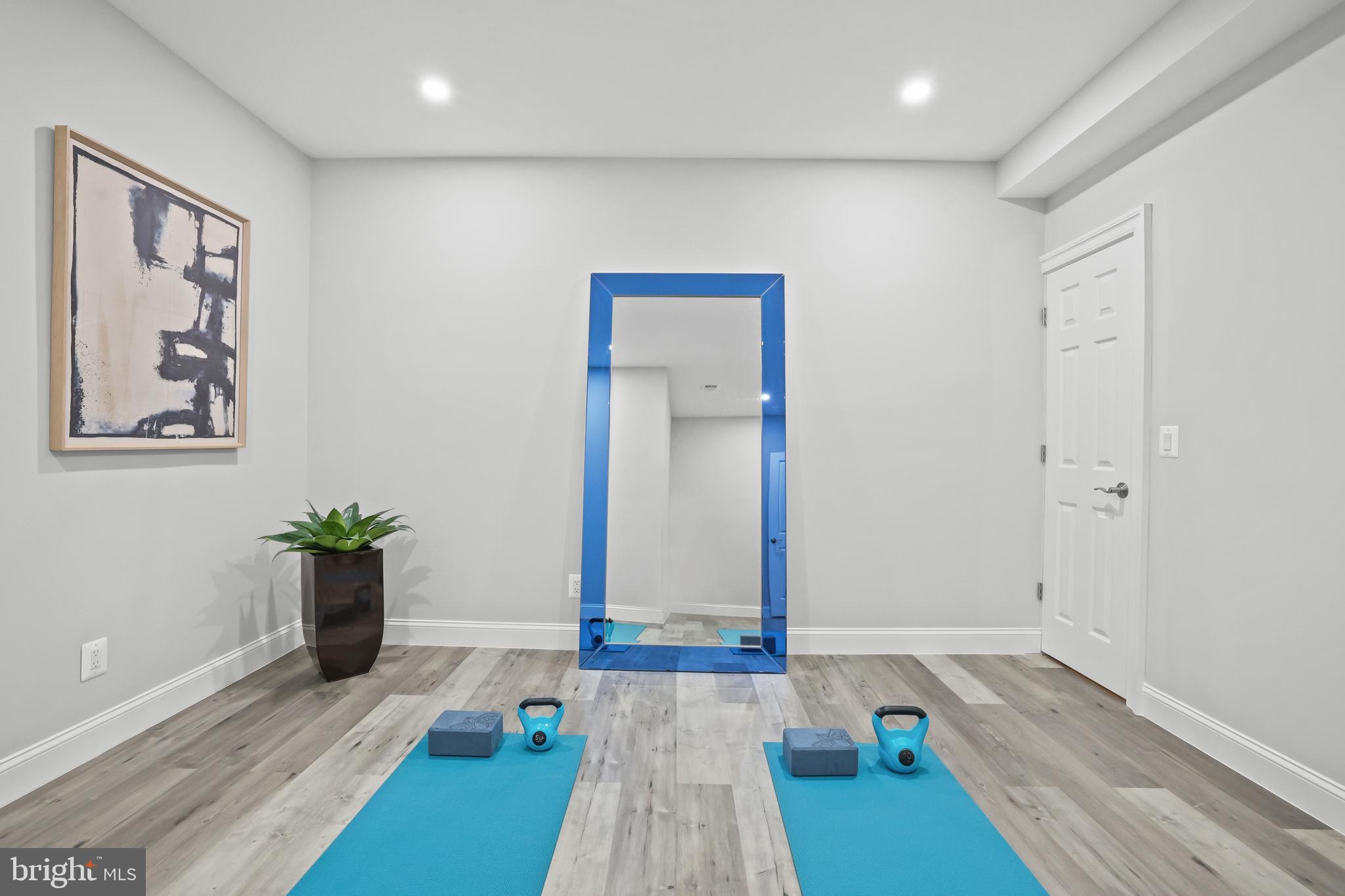 LAKE FAIRFAX ESTATES - Residential