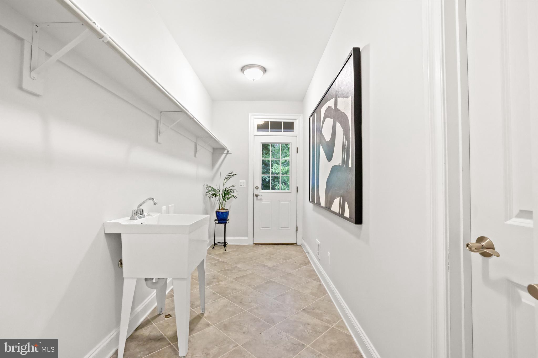 LAKE FAIRFAX ESTATES - Residential