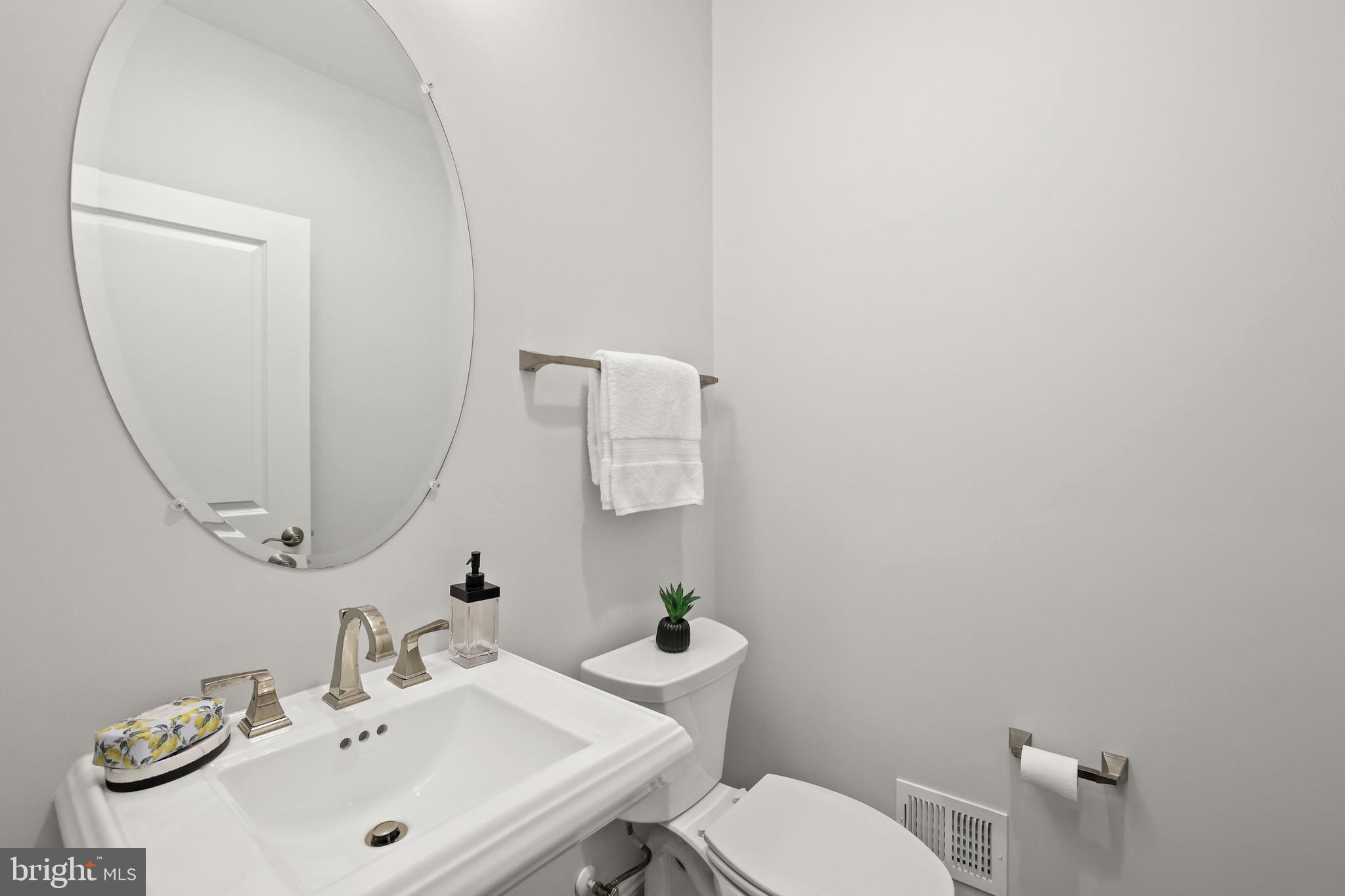 LAKE FAIRFAX ESTATES - Residential