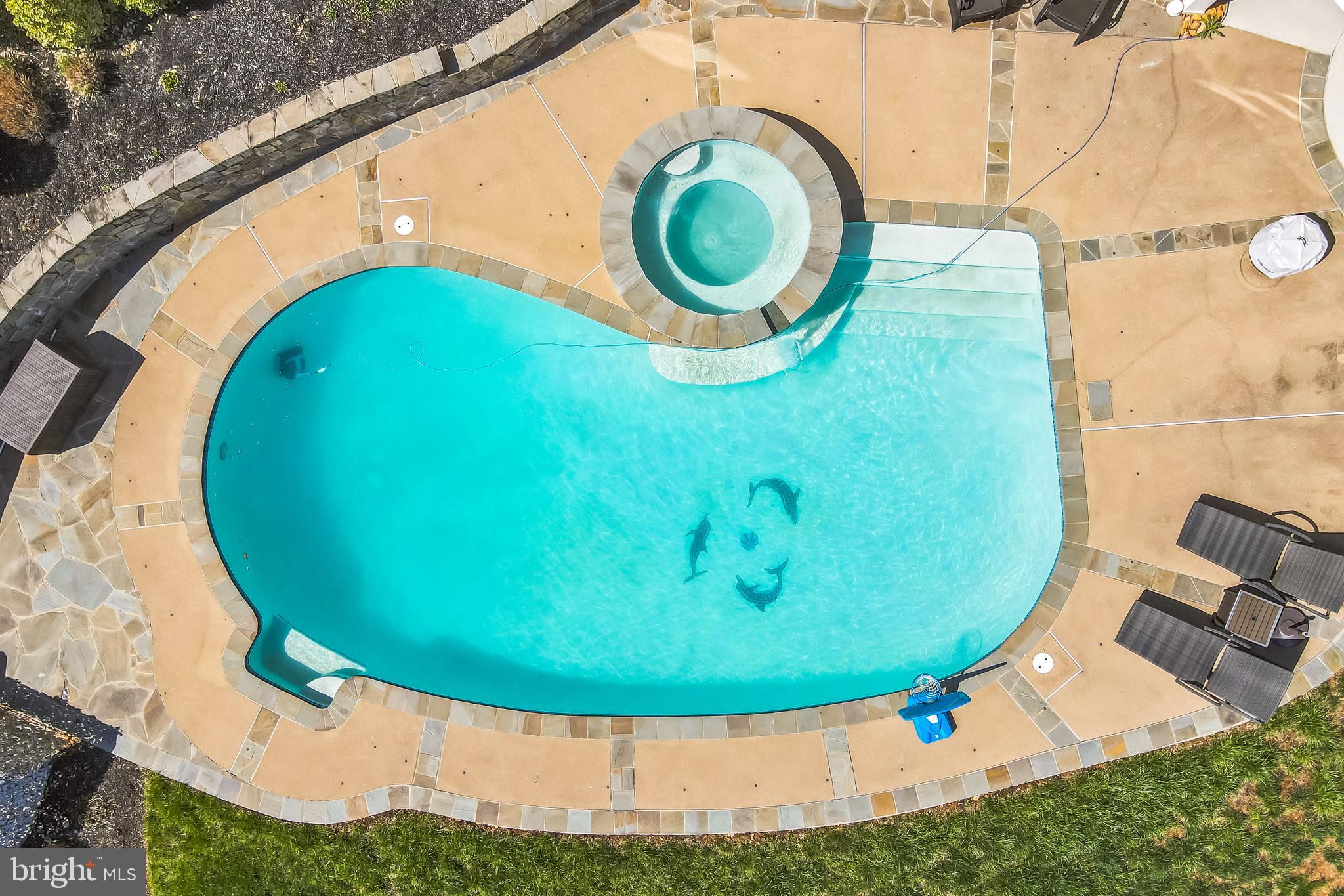 RASPBERRY FALLS - Residential