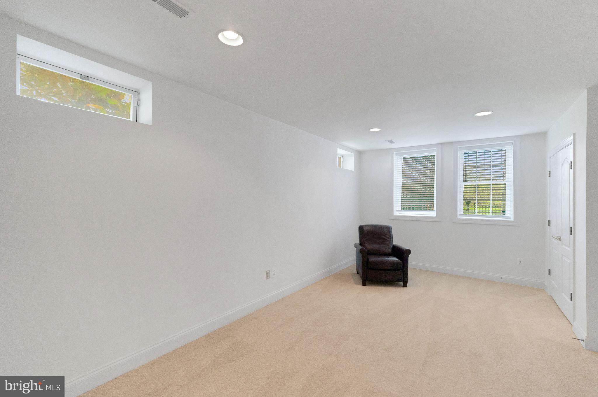 RASPBERRY FALLS - Residential