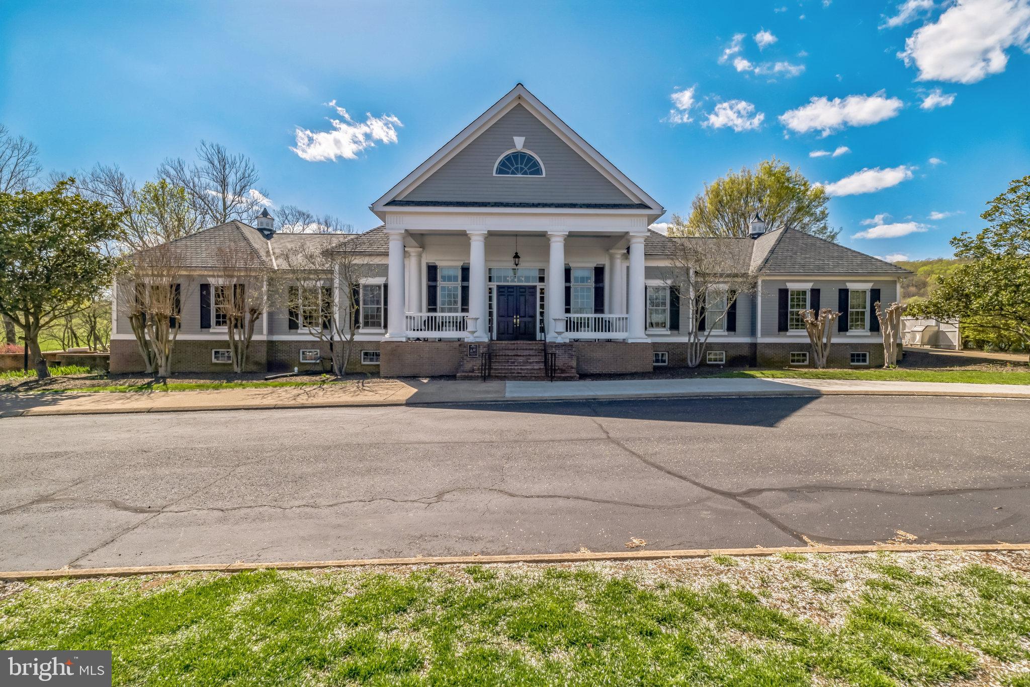 RASPBERRY FALLS - Residential