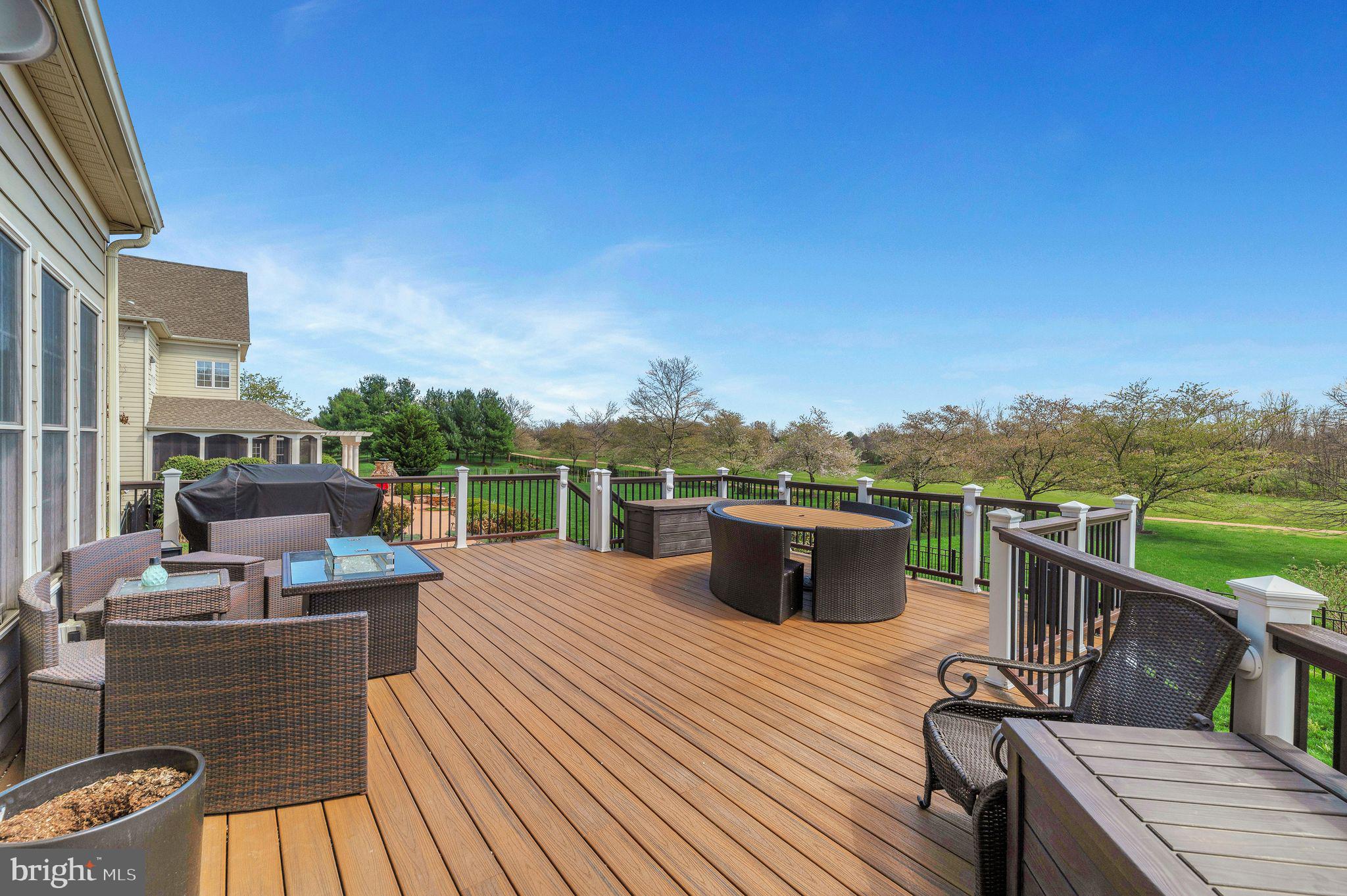 RASPBERRY FALLS - Residential