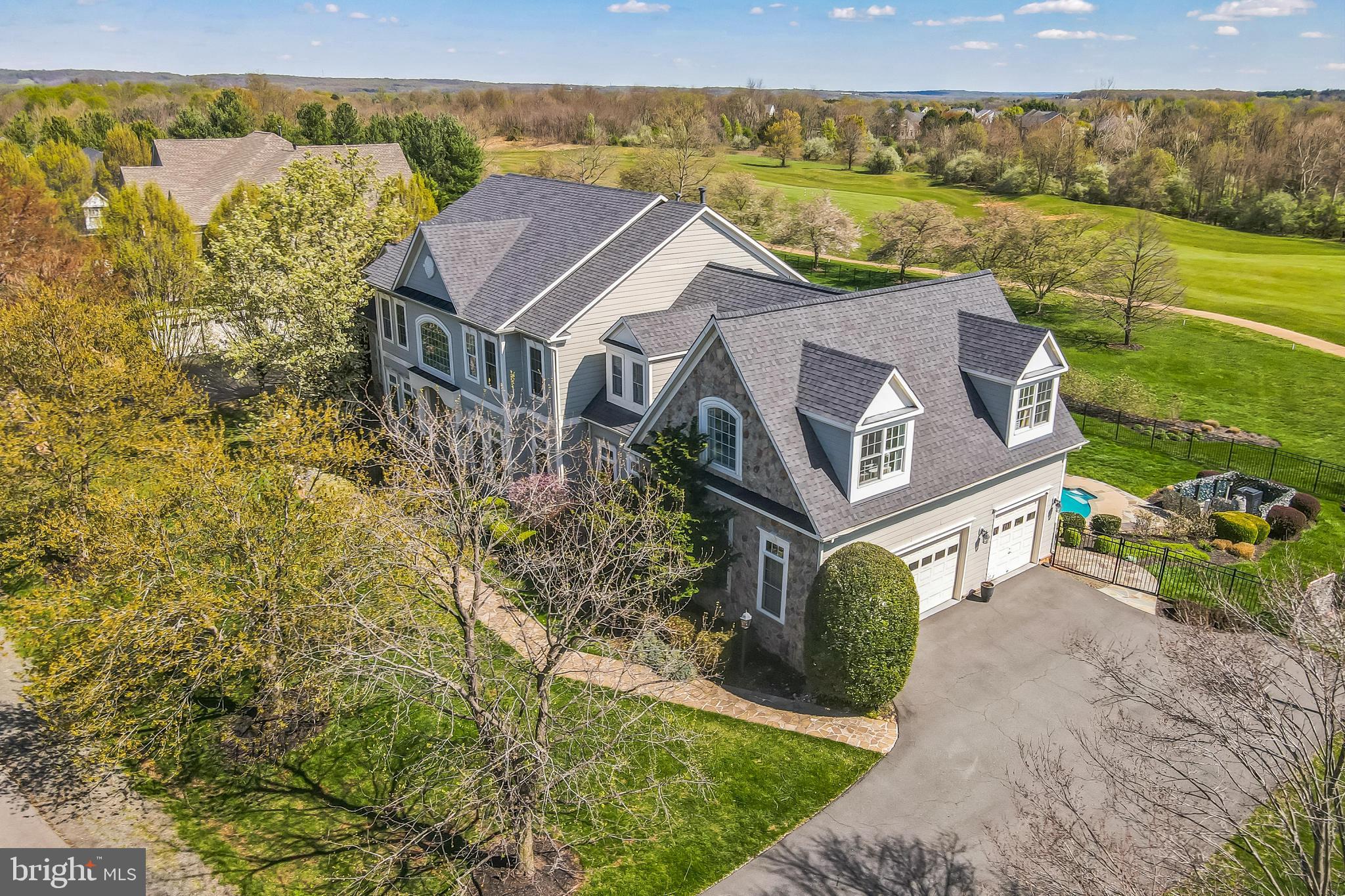 RASPBERRY FALLS - Residential