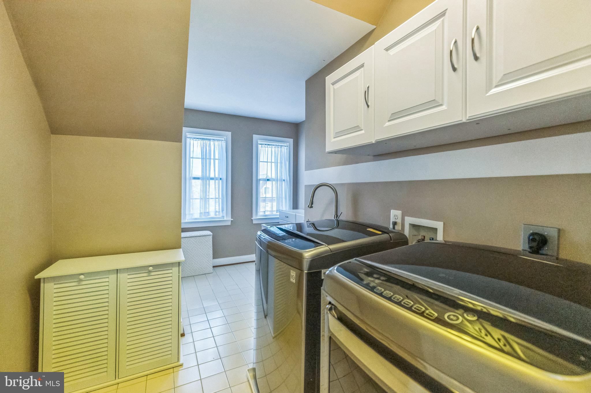 RASPBERRY FALLS - Residential