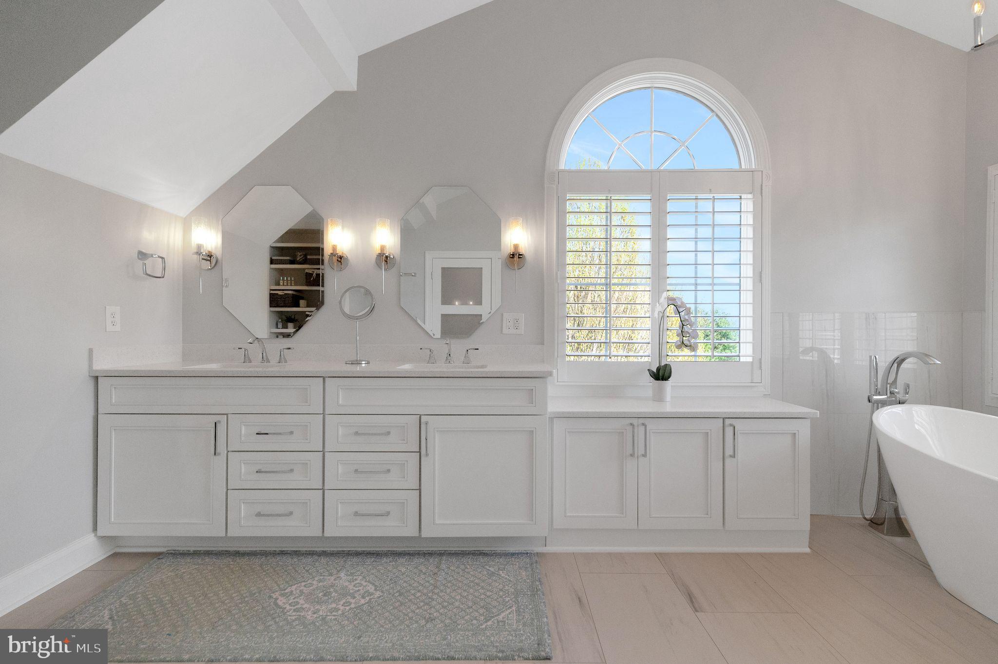 RASPBERRY FALLS - Residential