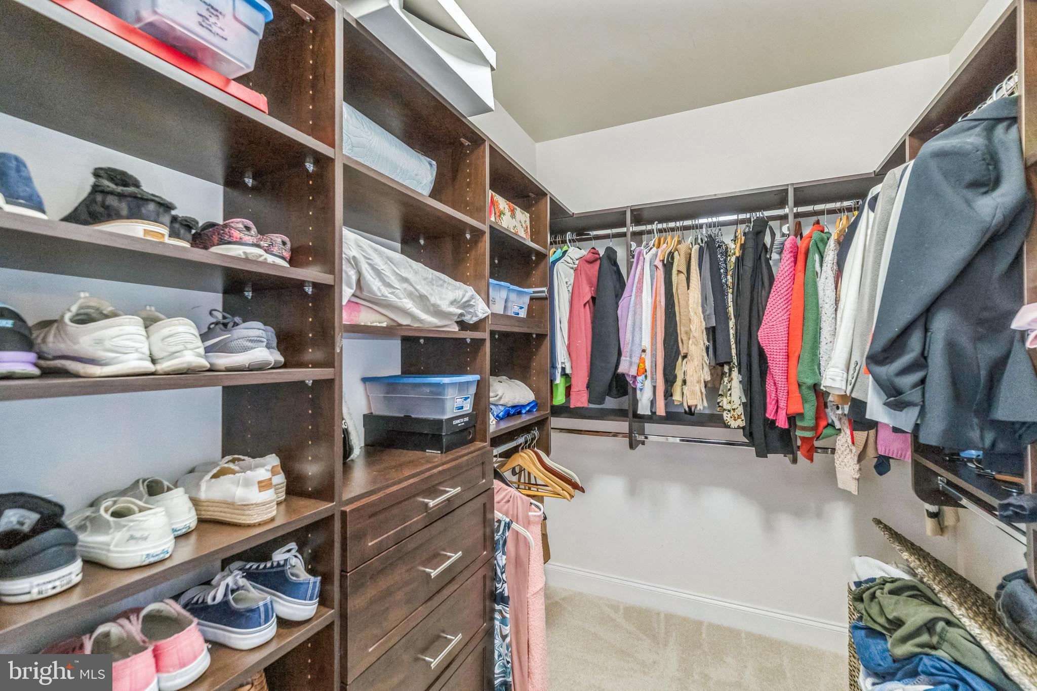 RASPBERRY FALLS - Residential