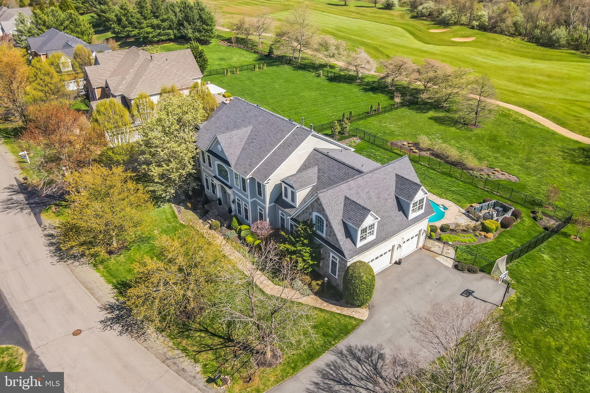 RASPBERRY FALLS - Residential