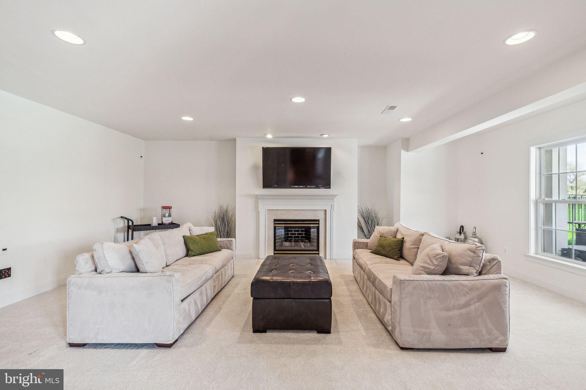 RASPBERRY FALLS - Residential