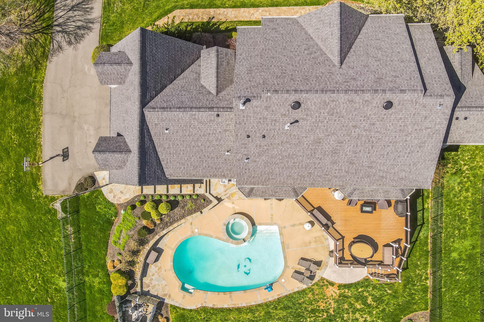 RASPBERRY FALLS - Residential