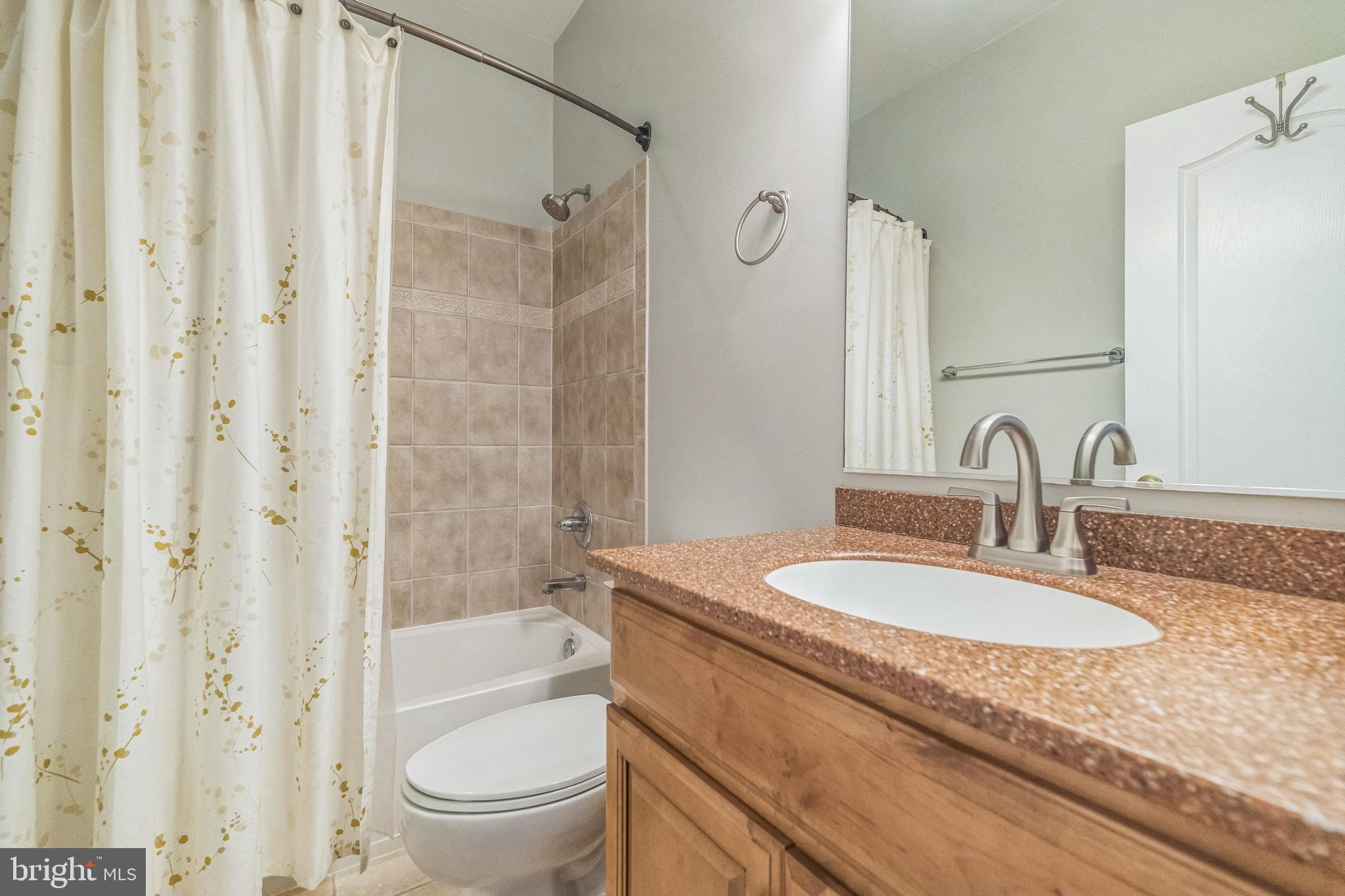 RASPBERRY FALLS - Residential