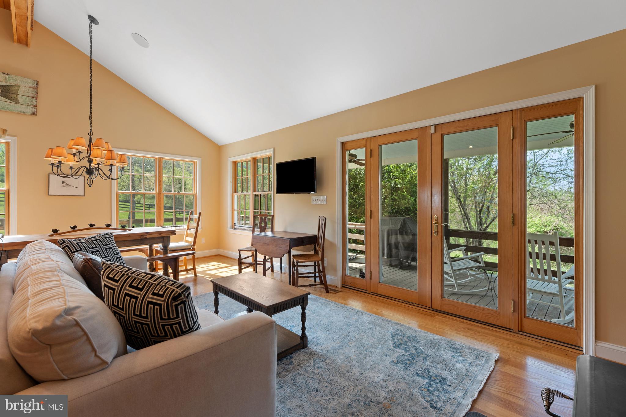 DELAPLANE MEADOWS - Residential