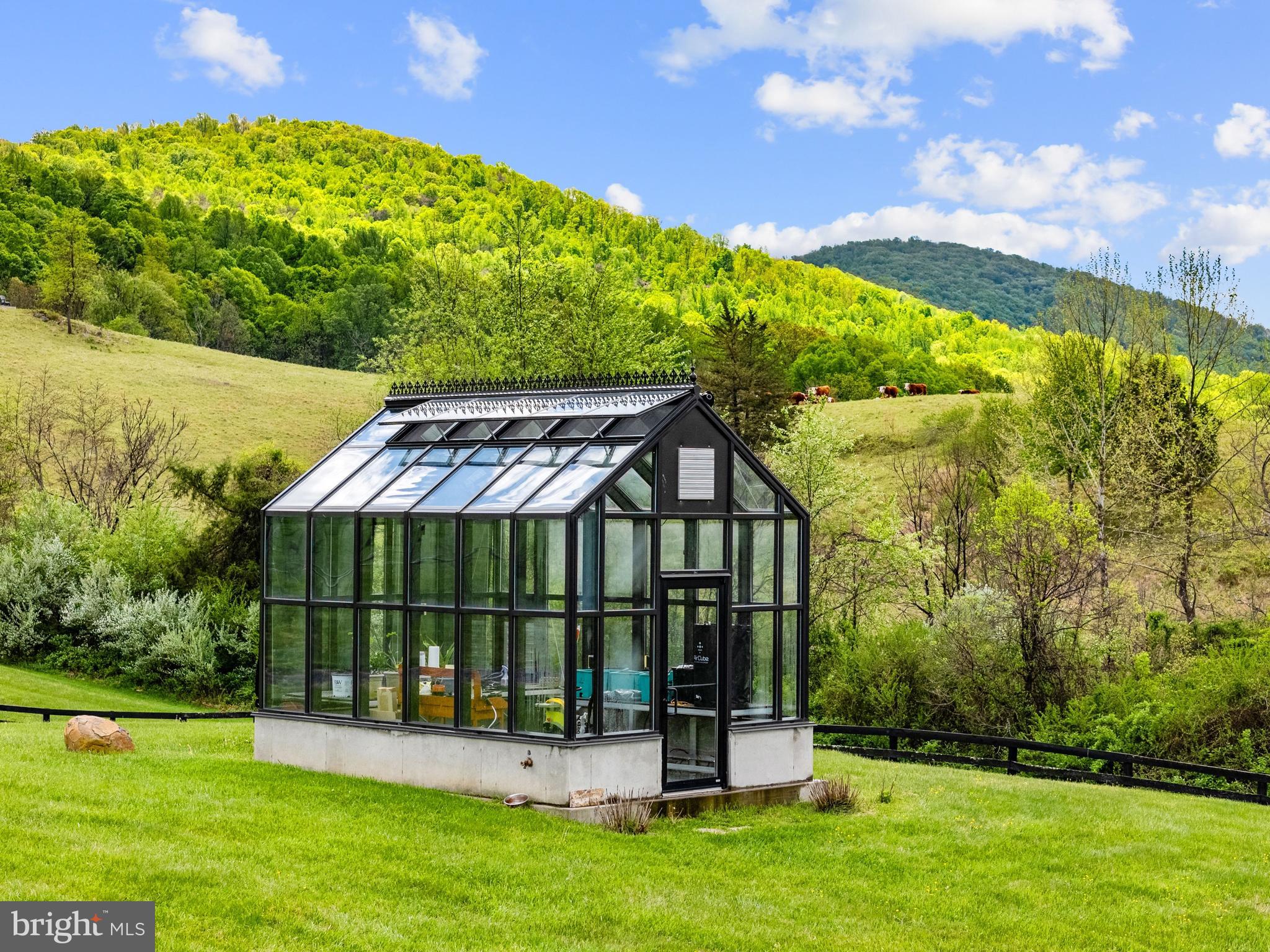 DELAPLANE MEADOWS - Residential