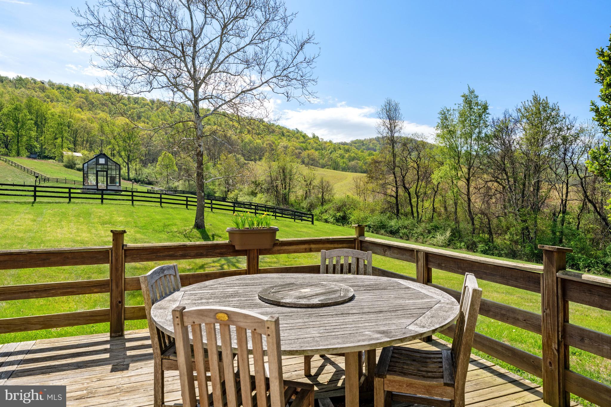 DELAPLANE MEADOWS - Residential