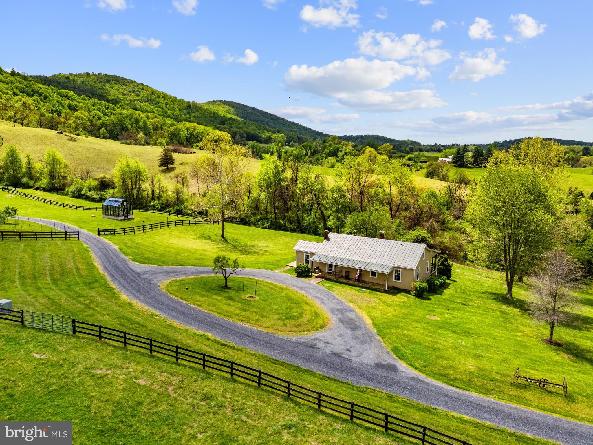 DELAPLANE MEADOWS - Residential