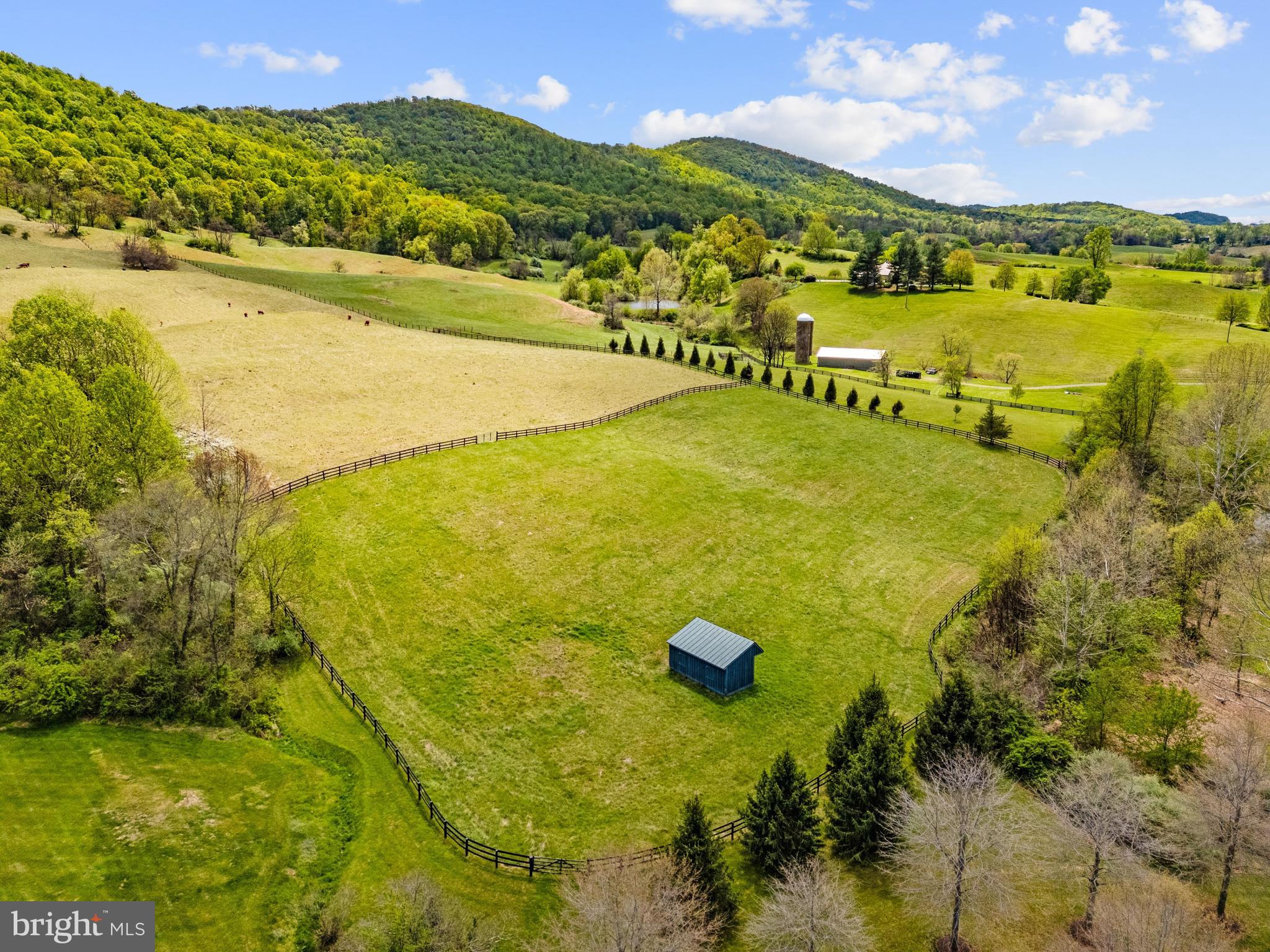 DELAPLANE MEADOWS - Residential