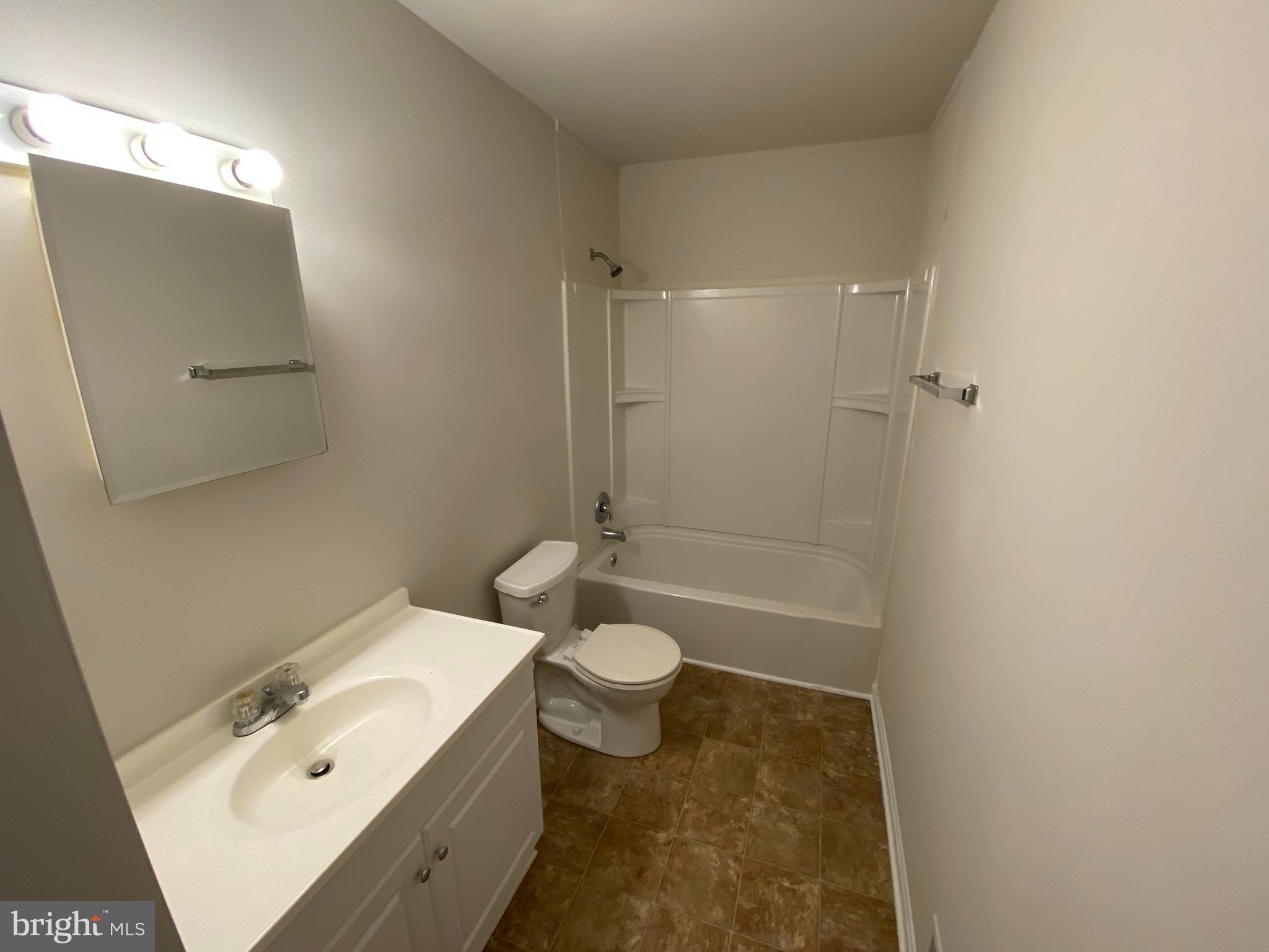 KINGS MILL - Residential Lease