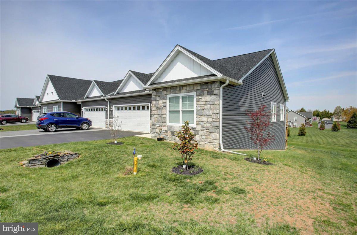 MELROSE MEADOWS III - Residential