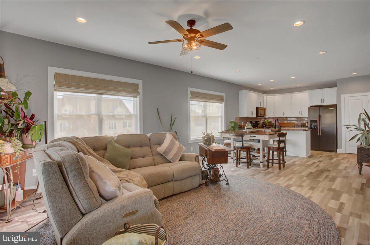 MELROSE MEADOWS III - Residential