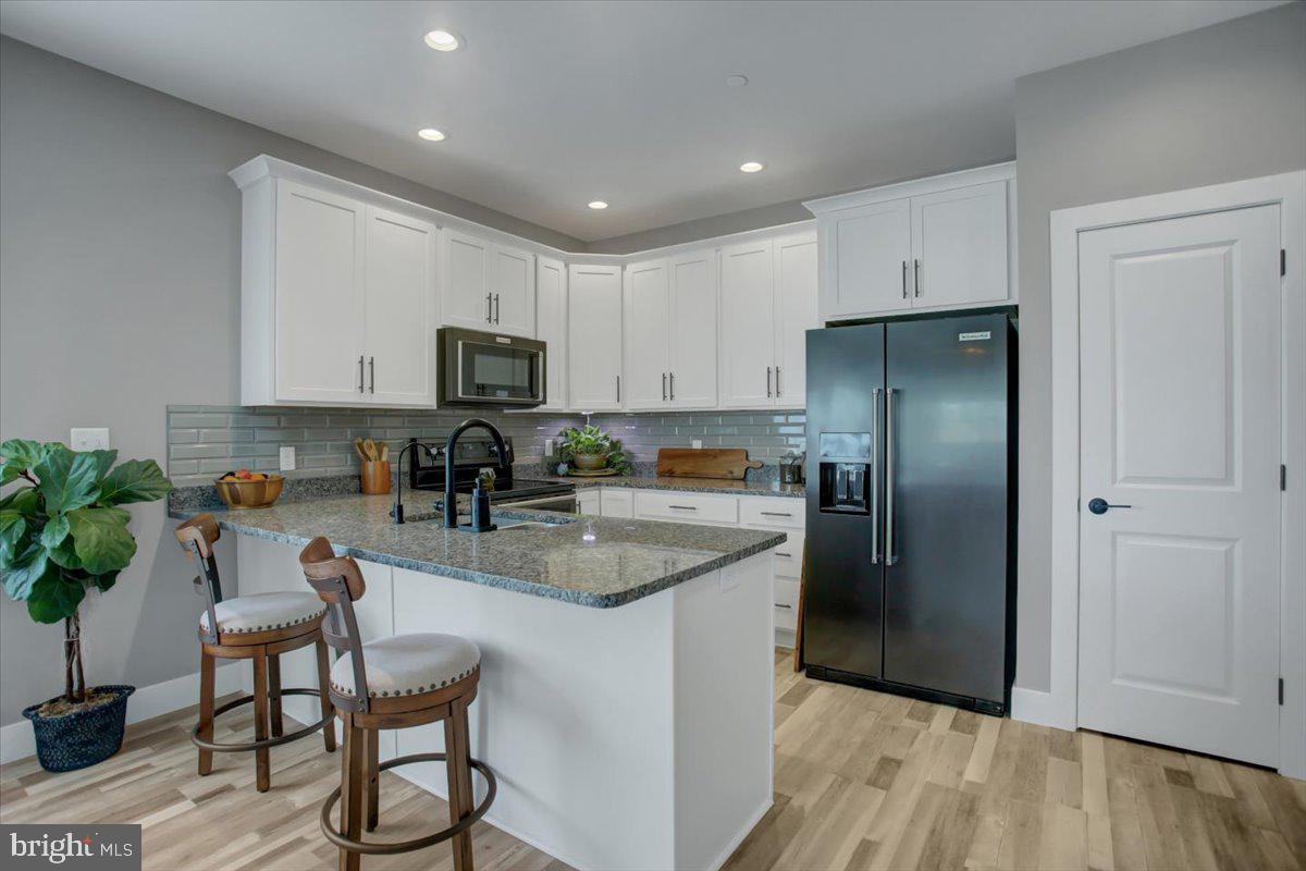 MELROSE MEADOWS III - Residential