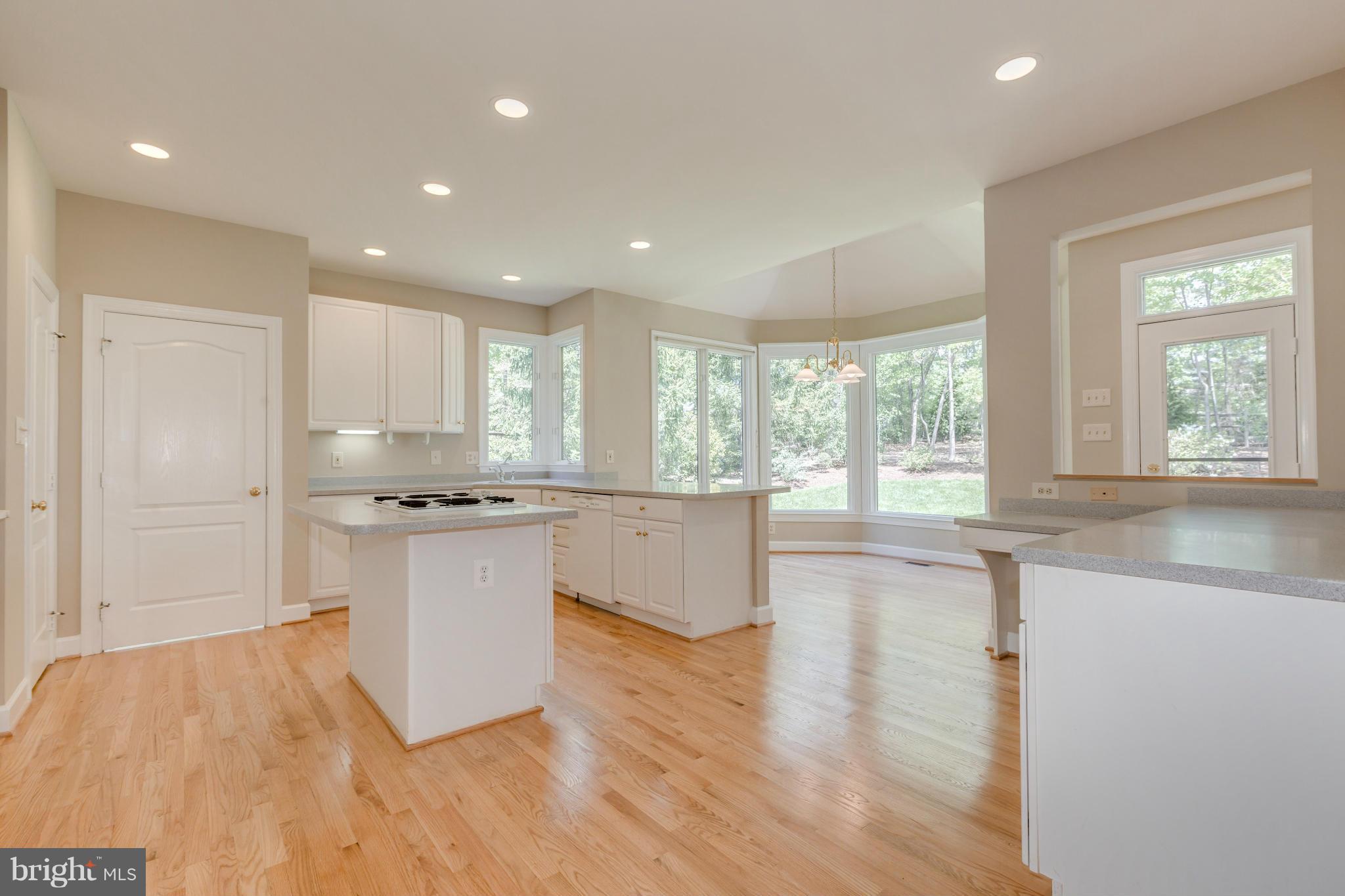 RESTON - Residential