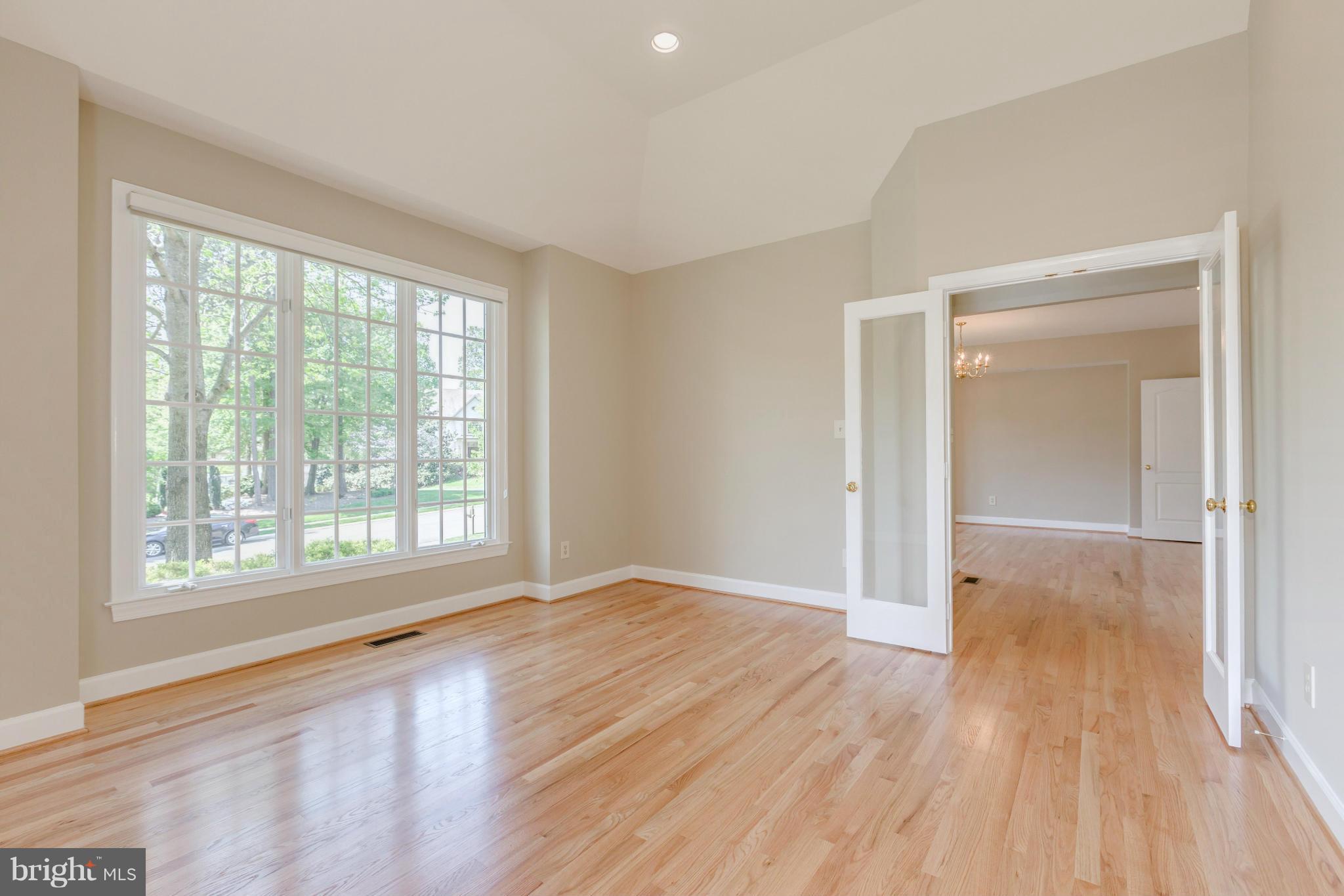RESTON - Residential