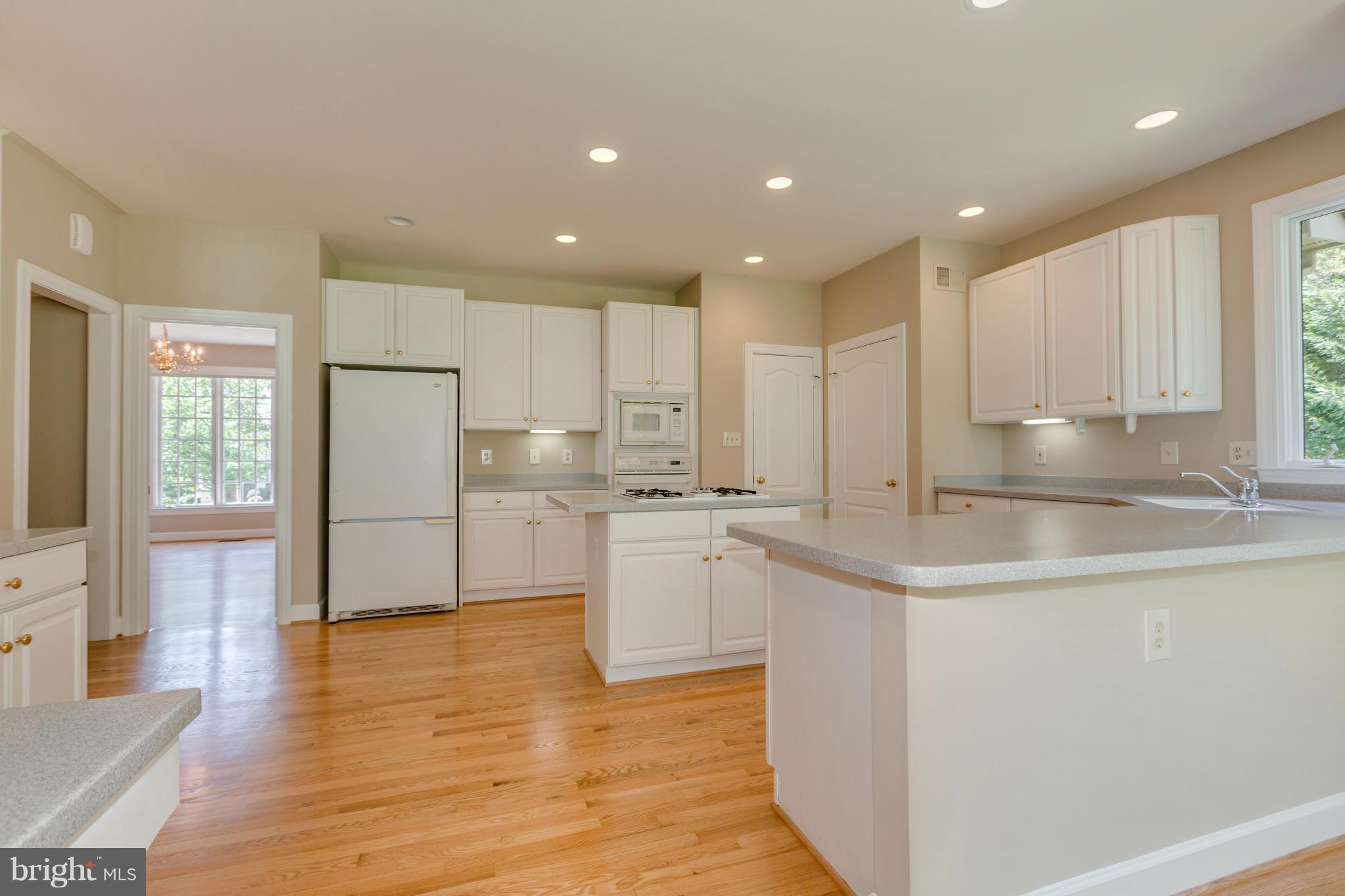 RESTON - Residential