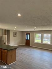 902 W POPLAR ROAD
