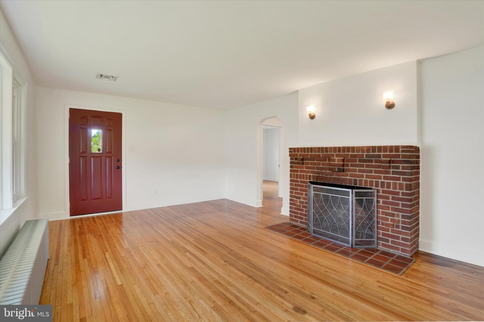 103 S 6TH STREET
