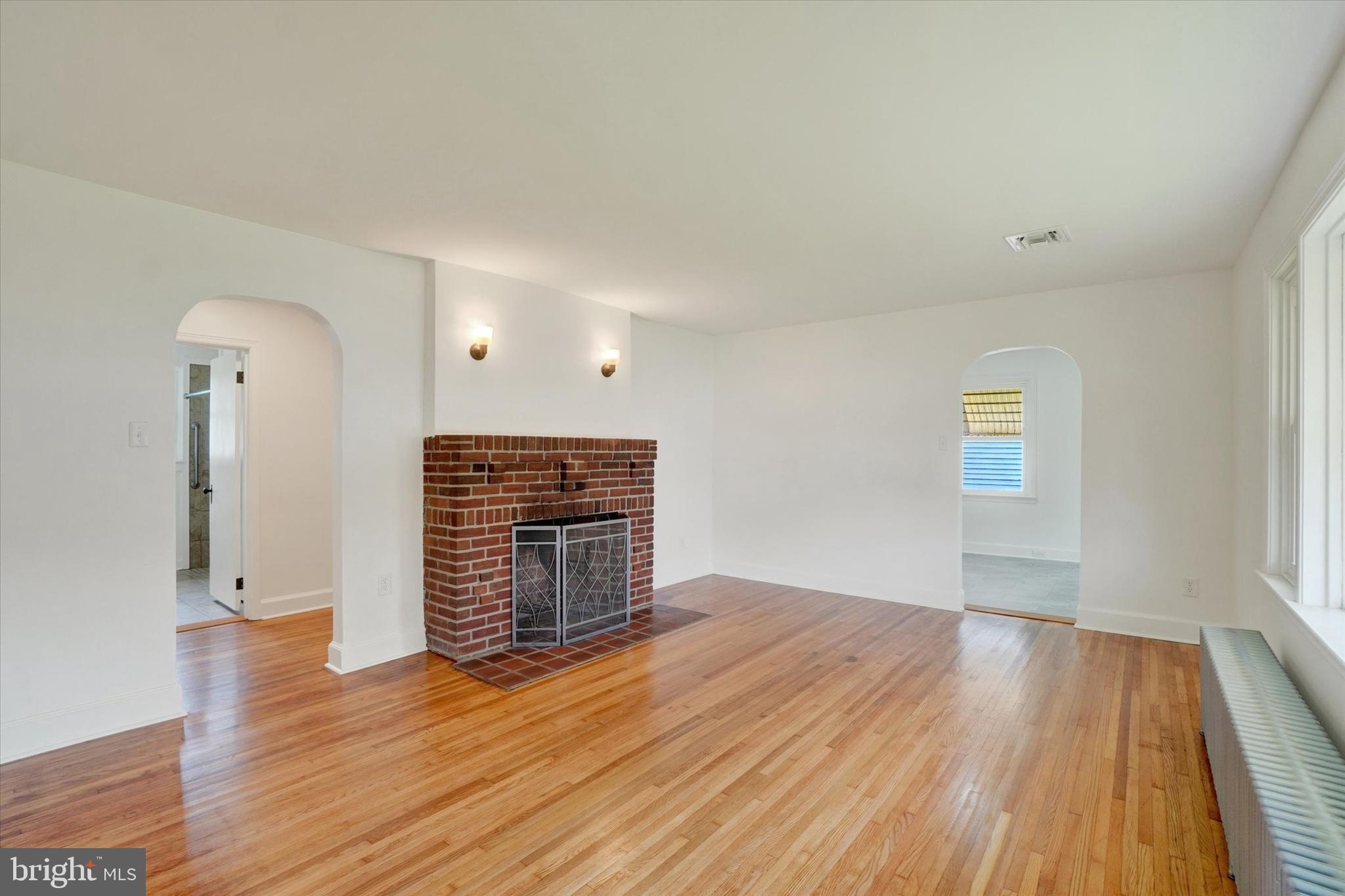 103 S 6TH STREET