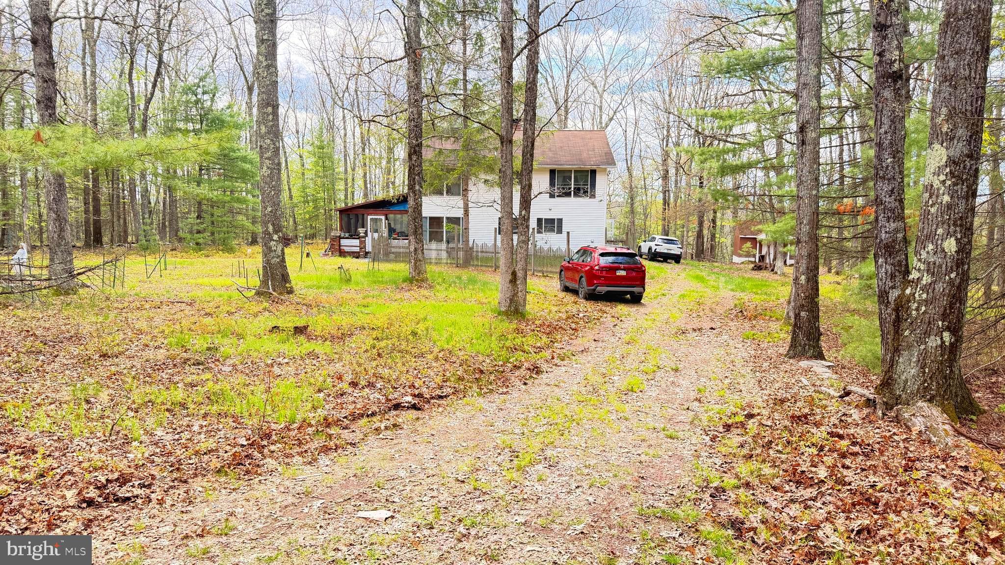 121 LEDGEWOOD DR