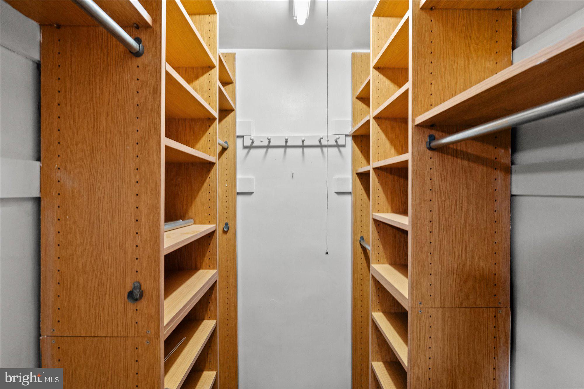 POTOWMACK CROSSING - Residential