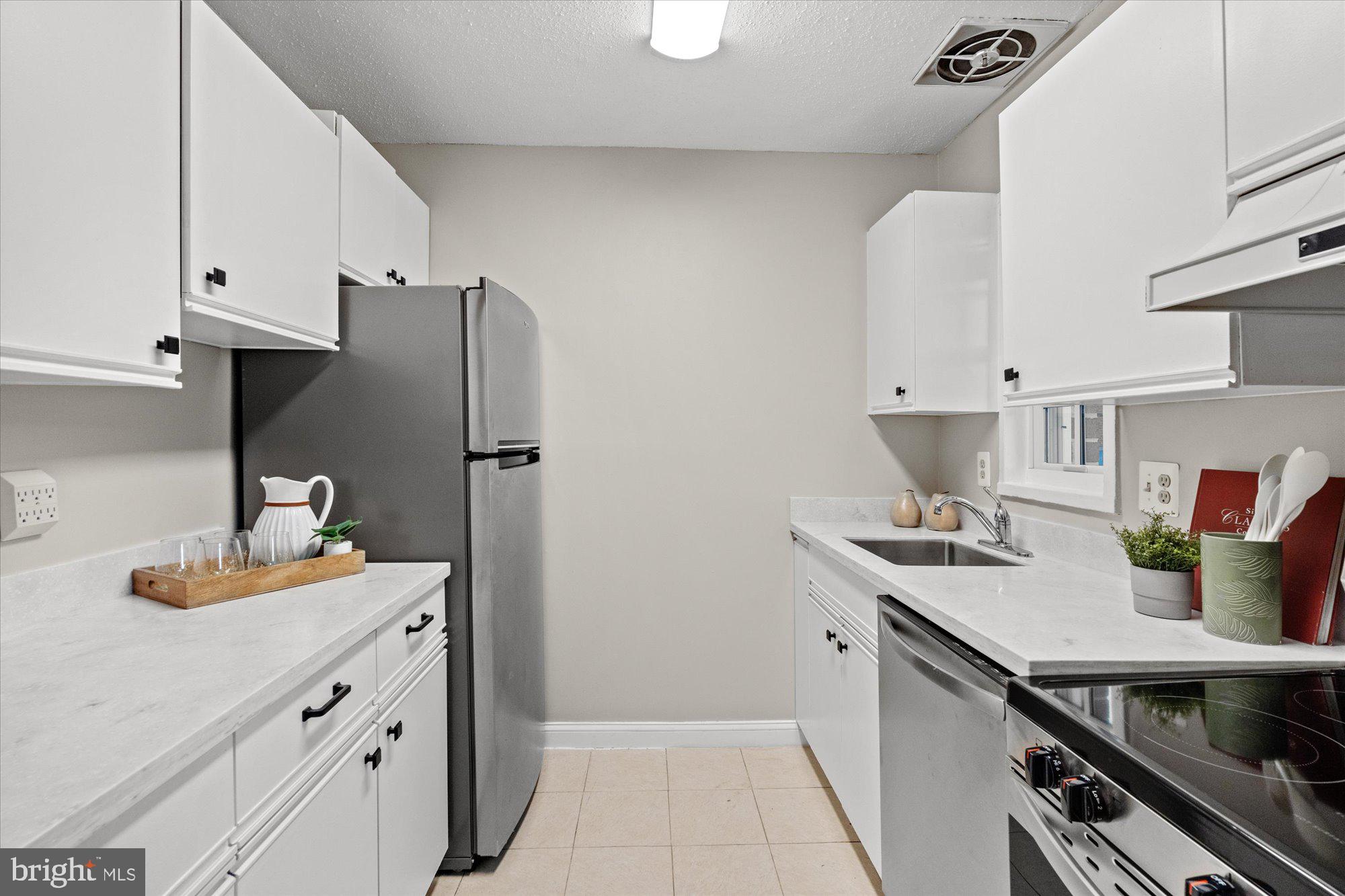 POTOWMACK CROSSING - Residential