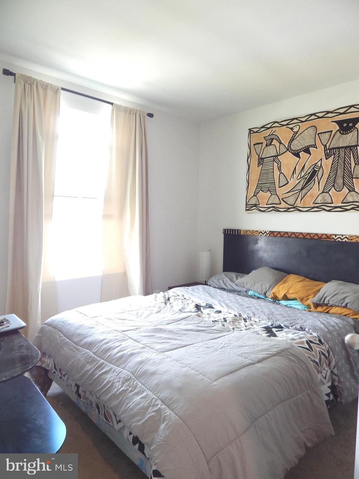 THE LAKES AT MARTINSBURG - Residential Lease