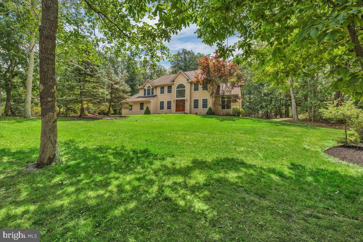 32 CONSTITUTION DRIVE