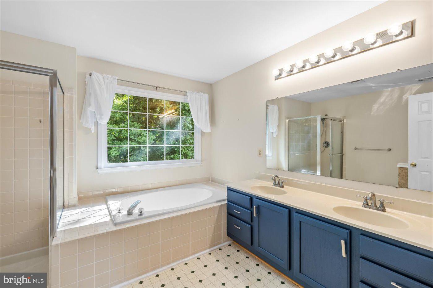 SUMMERWOOD - Residential