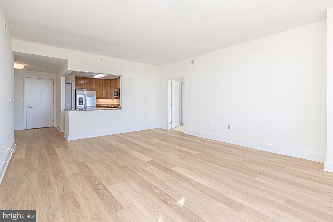 DOCKSIDE CONDOMINIUM - Residential