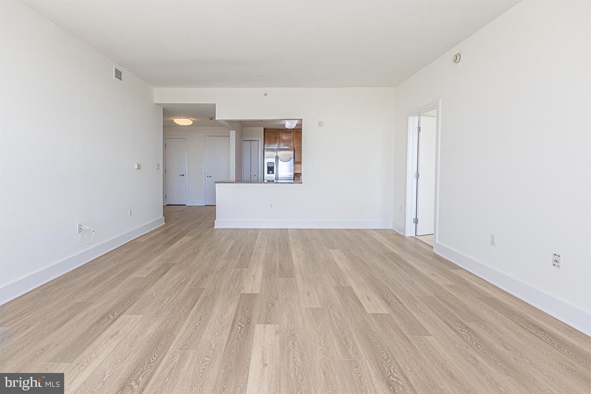 DOCKSIDE CONDOMINIUM - Residential