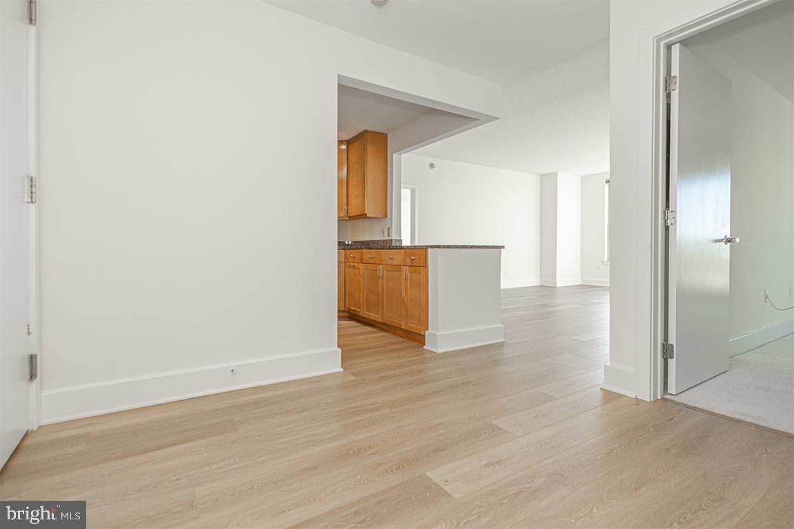 DOCKSIDE CONDOMINIUM - Residential