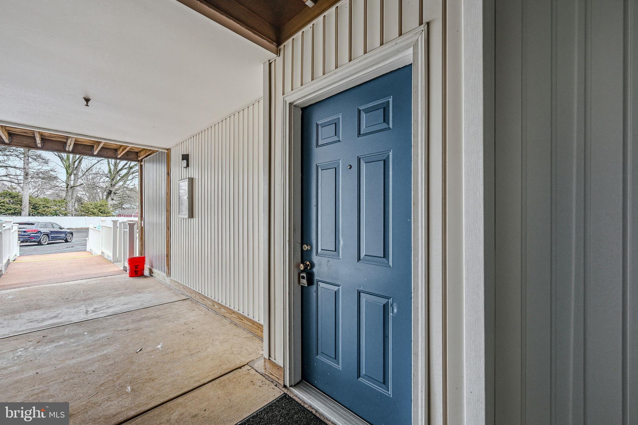 WATERS EDGE - Residential